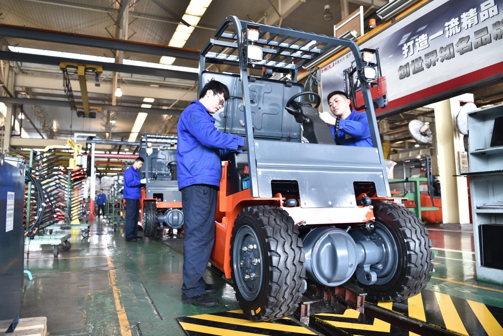 集團公司產銷量逾12萬臺 連續(xù)27年蟬聯(lián)全國桂冠